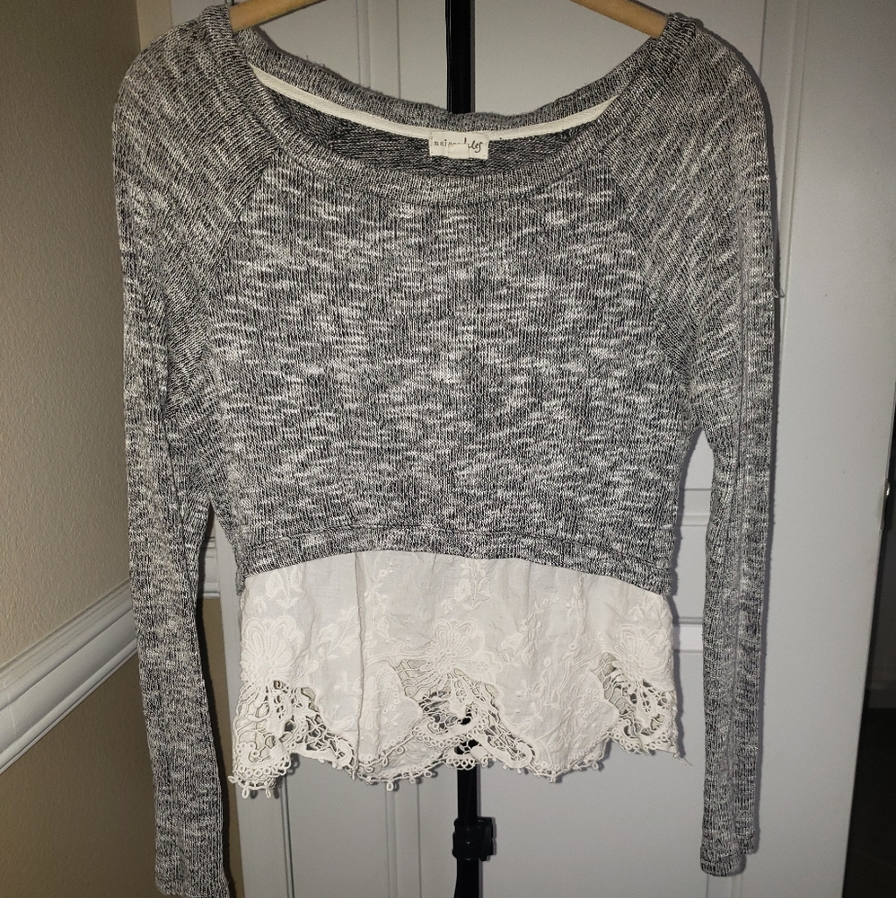 Long sleeve knit